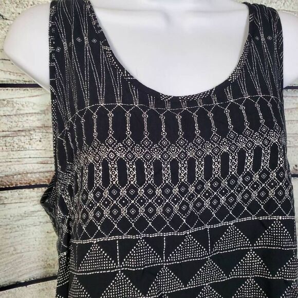 H&M Women’s Black Sleeveless Tank Top Geometric Print Size 12 Viscose Blouse - Picture 2 of 6